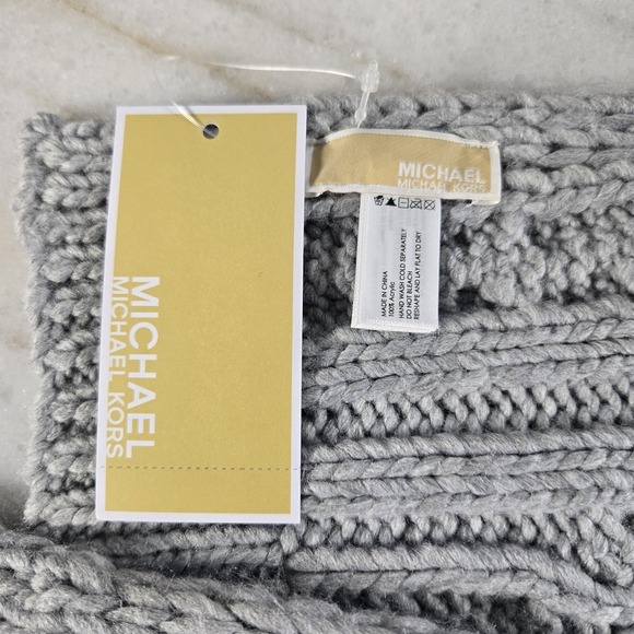 Michael Kors Chunky Cable Knit Heather Gray Scarf Wrap MSRP $68 New With Tags - Picture 4 of 10